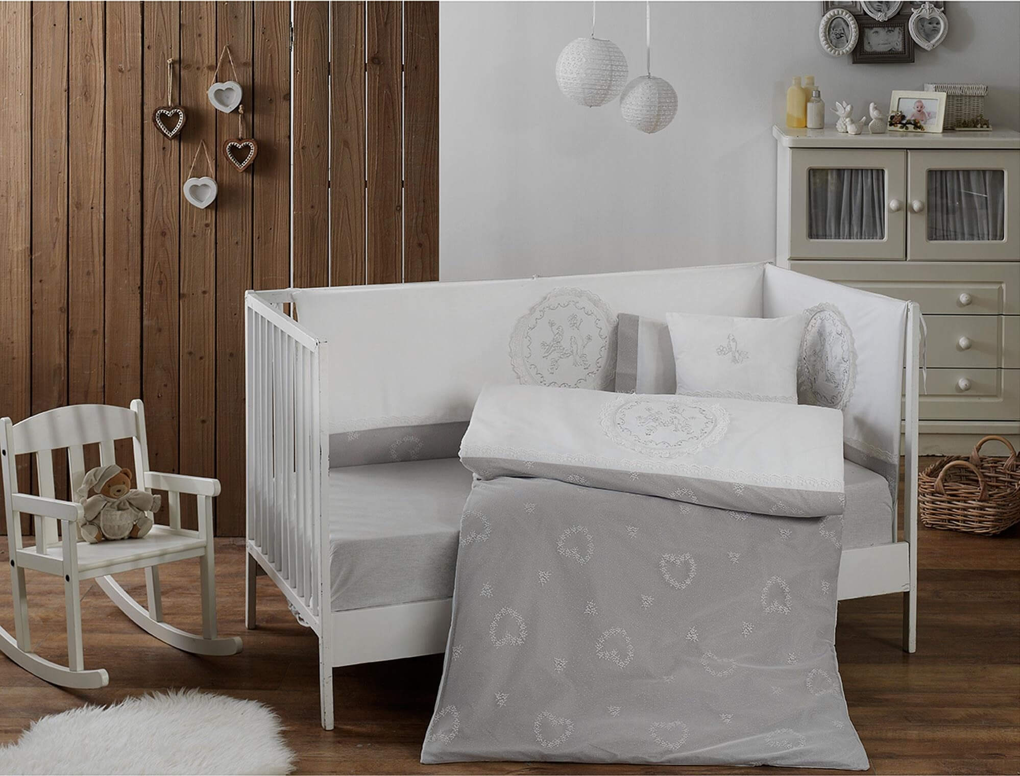 Набор в кроватку с бортиками и одеялом TAC Sweet Baby Grey (8 предметов) с вышивкой